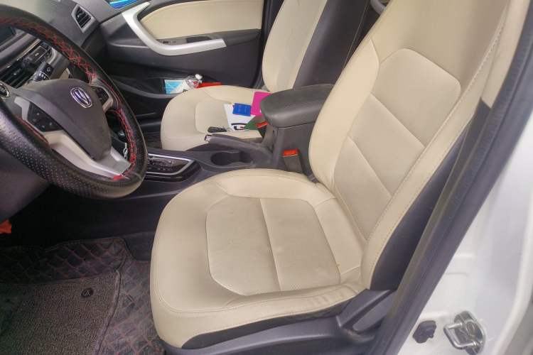 Used CHANGAN Alsvin V7 2015 1.6L Automatic Enjoyment Model China IV Standard
