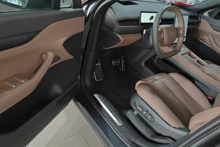 Used Nio ES8 2023 75 kWh Executive Edition