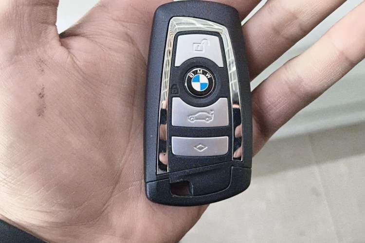 Used BMW 5 Series 2014 525Li Luxury Design Package