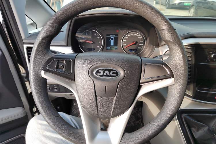 Used JAC Refine M4 2019 Business & Travel Series 2.0L Manual Comfort Model China VI
