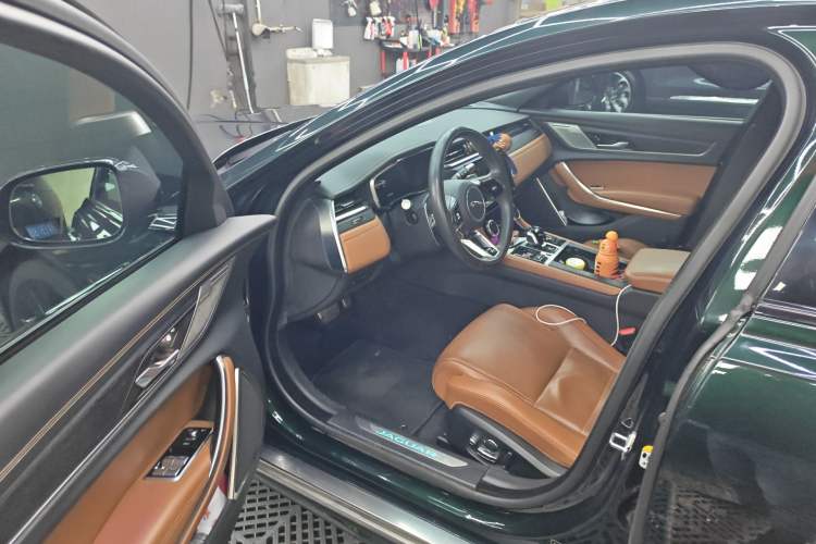 Used Jaguar XFL 2022 XFL 2.0T P300 Four-Wheel-Drive Flagship Sport Edition
