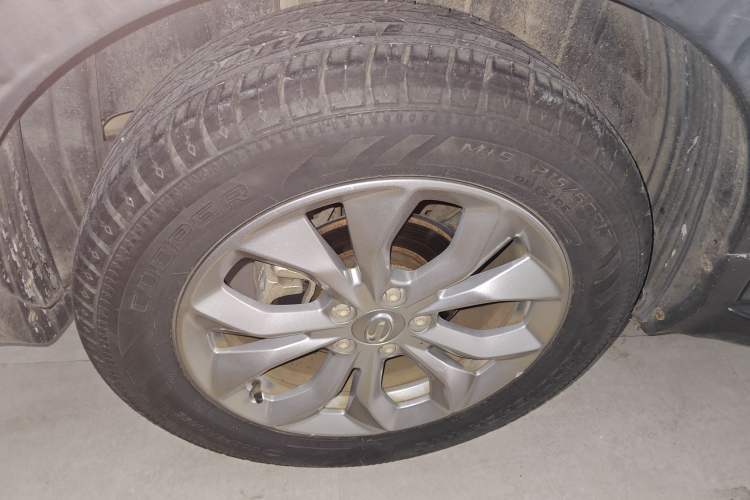 Used GAC Trumpchi GS3 2017 150N Automatic Elite Edition Right Rear Wheel Hub