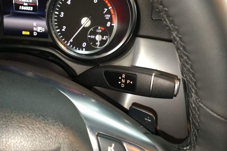 Used Mercedes-Benz M-Class 2014 ML 320 4MATIC