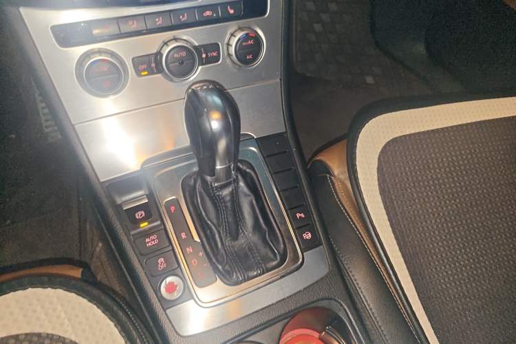 Used Volkswagen FAW-Volkswagen CC 2015 1.8TSI Luxury Model