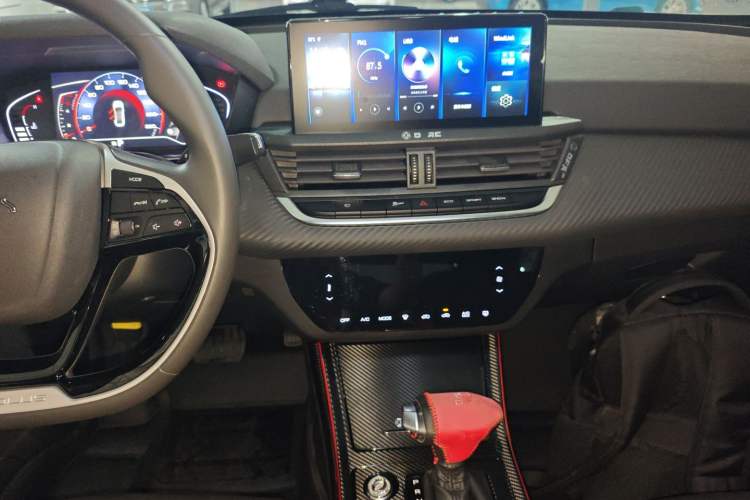 Used Dongfeng Aeolus Yixuan 2021 230T Automatic Glory Edition Audio And AC Panel