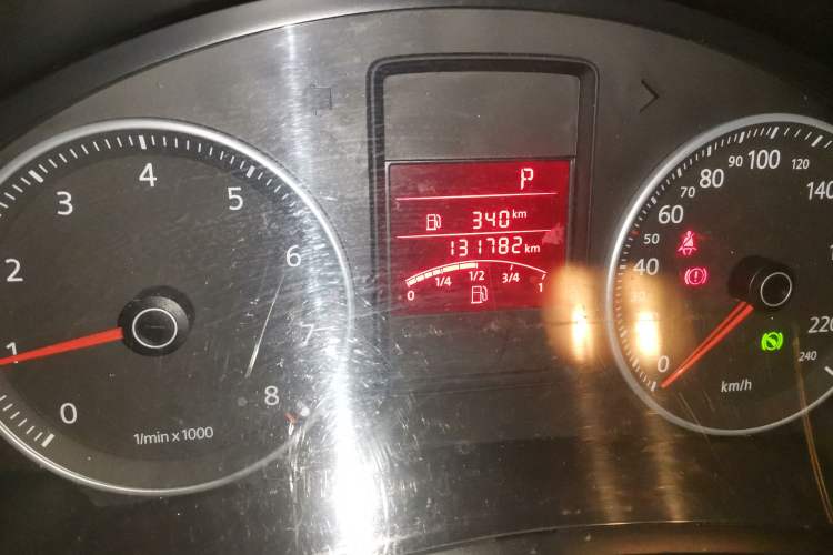 Used Volkswagen Bora 2008 1.6L Automatic Comfort Edition Odometer Close Up