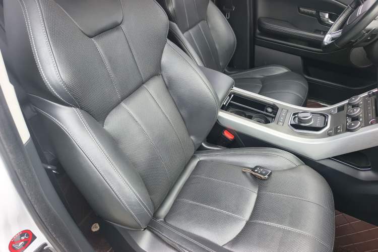 Used Land Rover Range Rover Evoque 2018 240 PS SE DYNAMIC Smart Edition