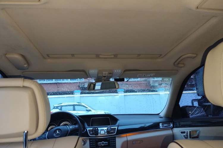 Used Mercedes-Benz E-Class 2015 E 260 L Sport Edition Headliner