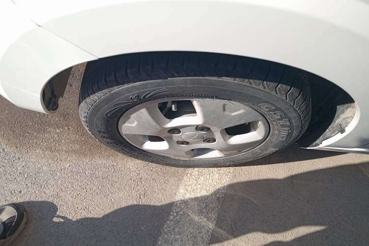 Used Roewe Clever 2021 302 km New Four-Seater Super-Efficient Version