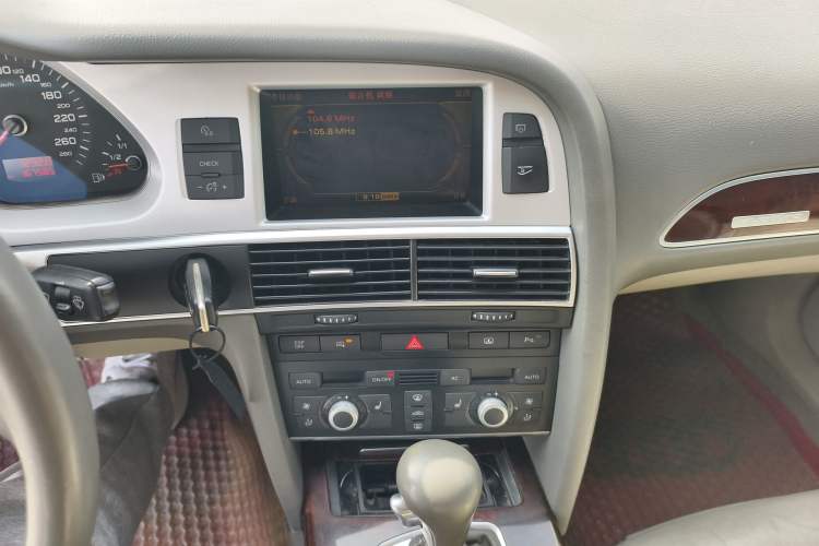 Used Audi A6L 2010 3.0 TFSI quattro Luxury Model
