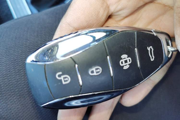 Used Hongqi HS7 PHEV 2024 2.0T PHEV Four-Wheel Drive Flagship Edition 7 Seats
