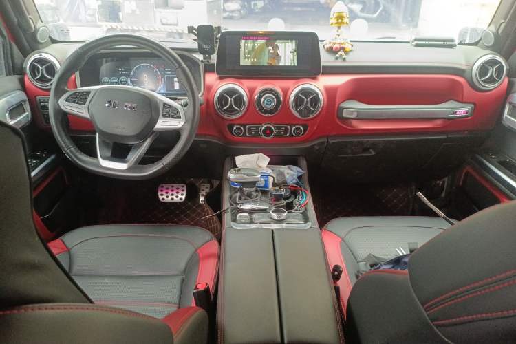 Used BAIC Off-Road BJ40 2020 2.0T Automatic Four-Wheel Drive Urban Hunter Edition Prestige Version Center Console