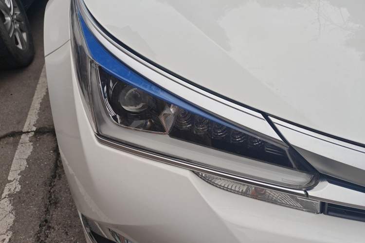 Used Toyota Corolla 2017 Revised Dual-Engine 1.8L E-CVT Elite Edition