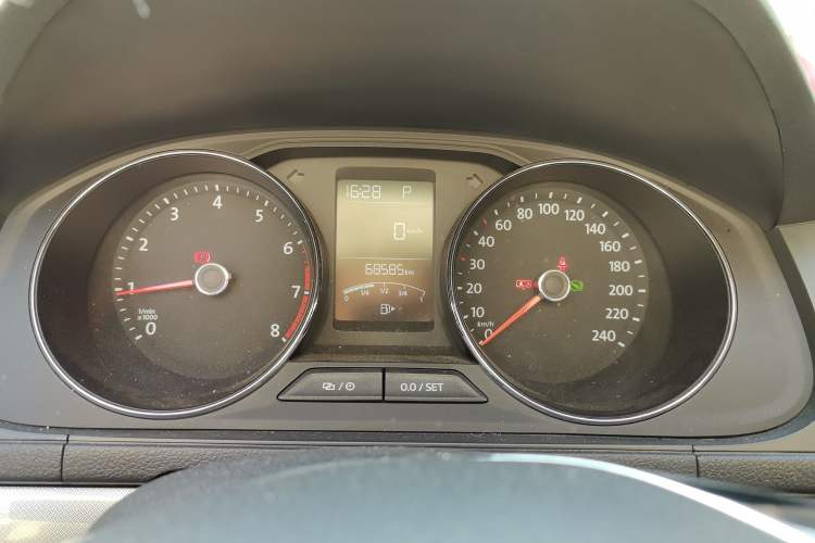 Used Volkswagen Lavida 2015 1.6L Automatic Comfort Edition