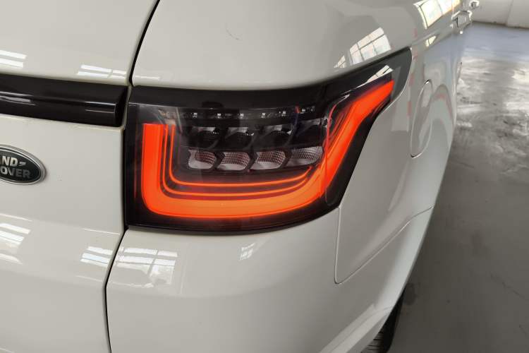 Used Land Rover Range Rover Sport 2022 3.0 L6 YAO Black Edition
