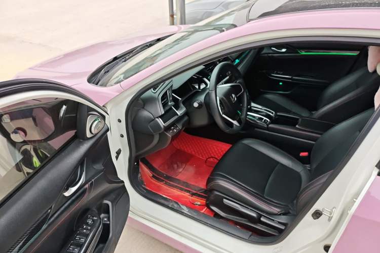 Used Honda Civic 2016 220TURBO CVT Luxury Edition
