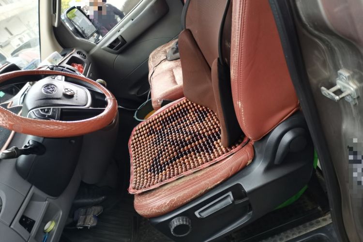 Used SAIC MAXUS Xintu V80 2018 2.5T 6-speed manual Aoyuntong short-wheelbase ultra-low roof 5- or 6-seat model