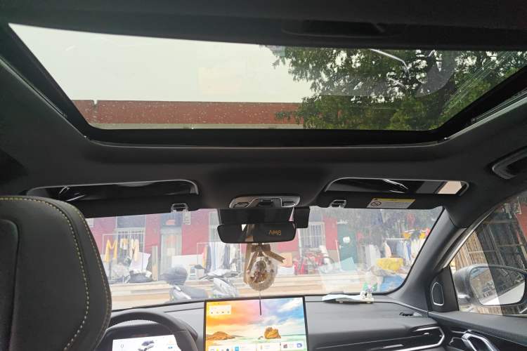 Used Geely Auto Coolray 2025 Bin Yue L 1.5T DCT Starlight Edition
