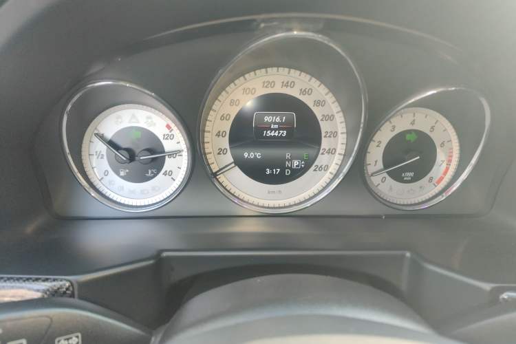 Used Mercedes-Benz GLK-Class 2013 GLK 300 4MATIC Dynamic Sunroof Model