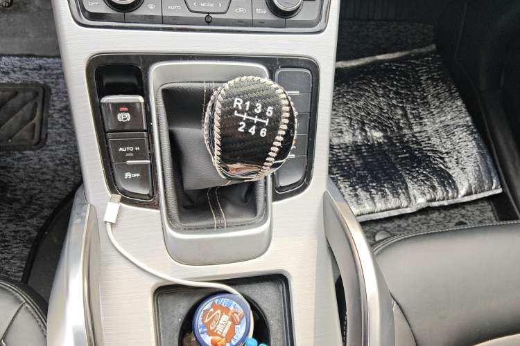Used Geely Auto Emgrand X7 Sport 2016 1.8TD Manual ZhiShang Model Gear Lever