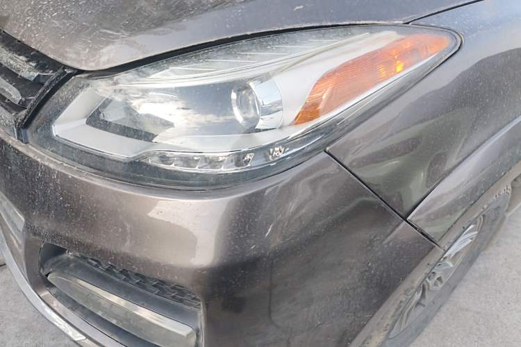 Used JMC Yusheng S350 2013 2.4T Manual Two-Wheel Drive Diesel Luxury 7-Seater