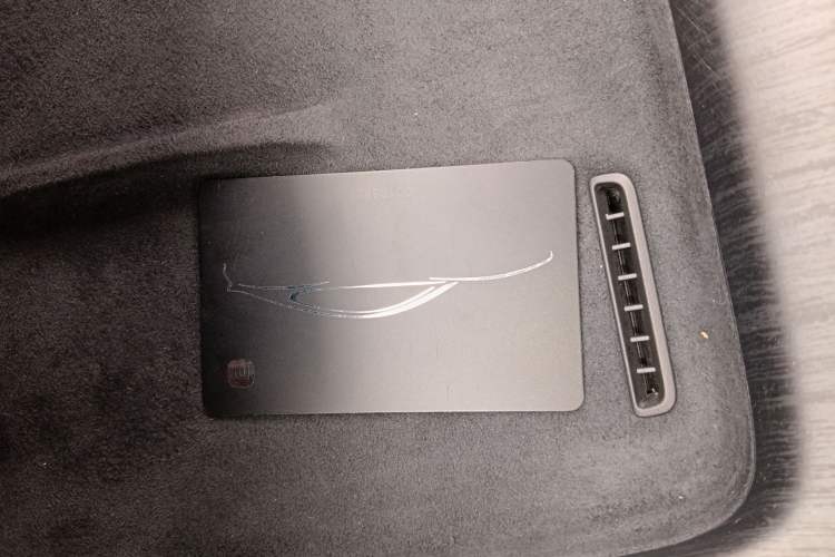 Used Xiaomi Auto SU7 2024 Four-Wheel Drive Ultra-Long Range Advanced Intelligent Driving Max Edition Interior 1