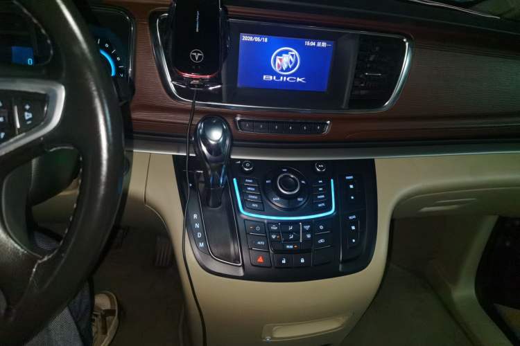 Used Buick GL8 2015 2.4L Luxury Business Premium Edition