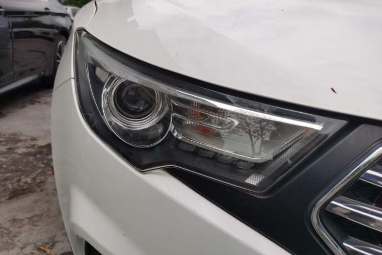 Used Bestune B30 2016 1.6L manual luxury version Right Front Headlight