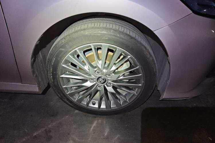 Used Toyota Camry 2019 Dual-Engine 2.5 HG Luxury Edition China VI Standard Right Front Wheel Hub