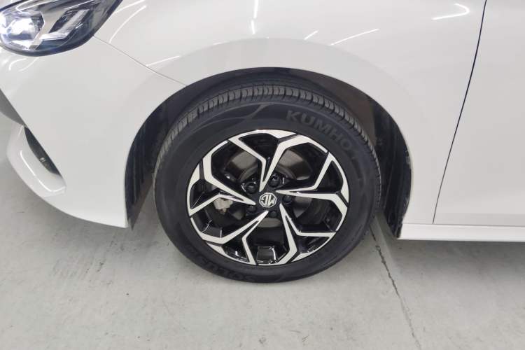 Used MG 5 2023 180 DVVT CVT Luxury Edition
