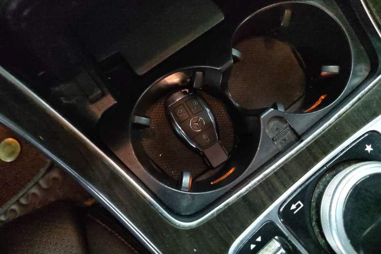 Used Mercedes-Benz GLC 2017 GLC 260 4MATIC Luxury Model
