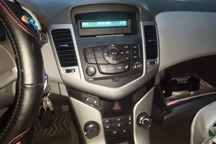 Used Chevrolet Cruze 2013 1.6L SL MT