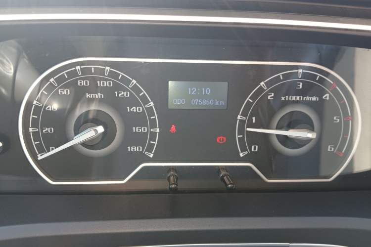 Used SAIC MAXUS Xintu V80 2021 2.0T PLUS Manual City Edition Short Wheelbase Ultra-Low Roof 5/6 Seats