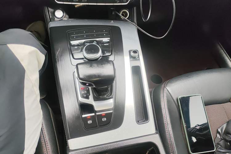 Used Audi Q5L 2020 Revised 40 TFSI Prestige Edition Gear Lever