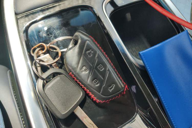 Used SAIC MAXUS G90 2022 2.0T Interstellar Seven-Seater Vehicle Key