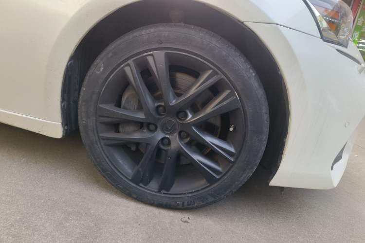 Used Lexus IS 2017 300 Leading Edition
