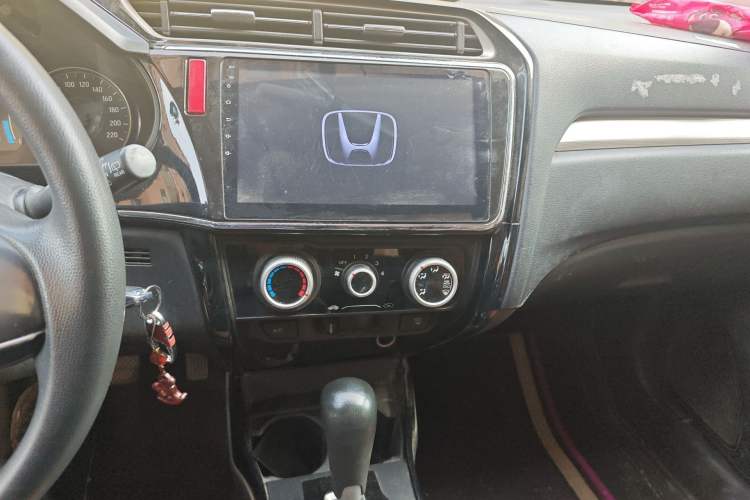 Used Honda Gienia 2017 1.5L CVT Comfort Version Audio And AC Panel