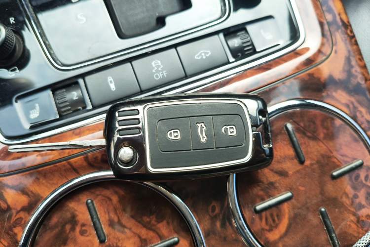 Used Volkswagen Phaeton 2014 3.0L Business Model
