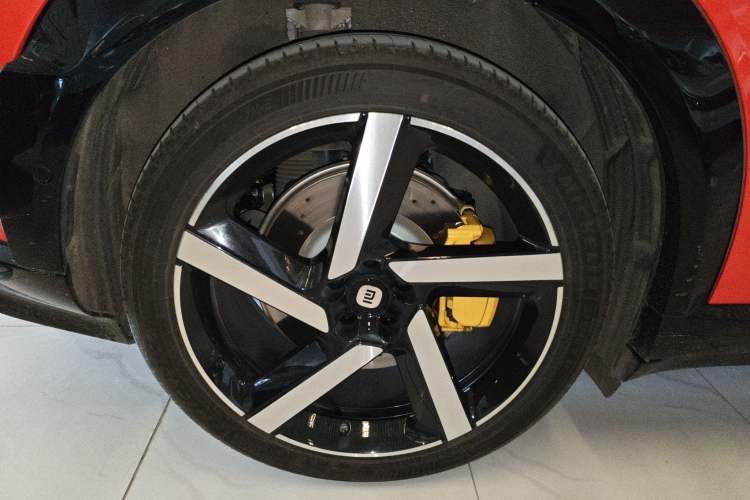 Used Xiaomi Auto YU7 2025 Ultra-Long Range High-Performance All-Wheel-Drive Max Edition
