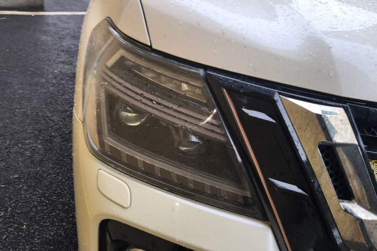 Used Nissan Patrol 2018 4.0L LinkedIn Edition Right Front Headlight