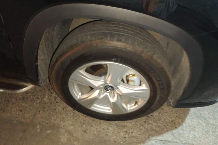 Used Toyota Highlander 2024 2.5L Smart Electric Hybrid Dual-Motor Two-Wheel-Drive Elite Edition 5 Seats Right Front Wheel Hub