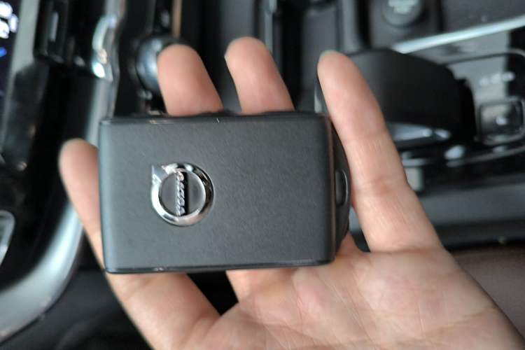 Used Volvo XC60 2024 B5 4x4 Smart Luxury Edition Vehicle Key