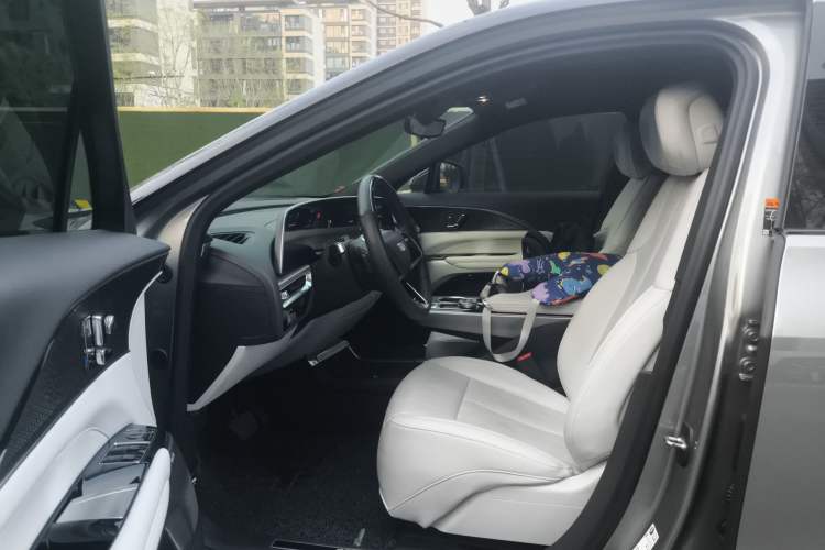 Used Cadillac LYRIQ 2022 Rear-Drive Long-Range Luxury Edition