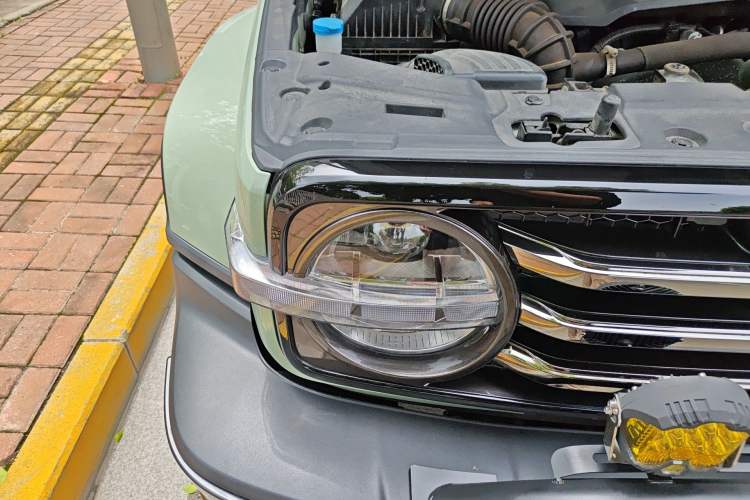 Used Tank 300 2021 City Edition 2.0T—Truly Stylish Right Front Headlight