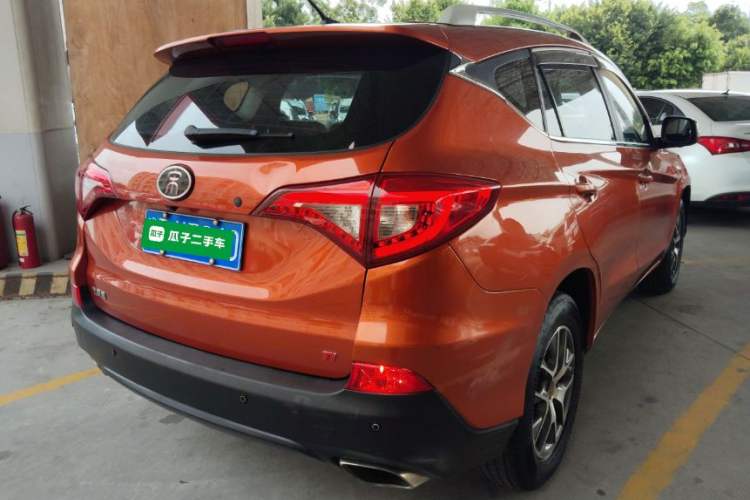Used BYD Song 2017 Gaishi Upgrade Edition 1.5TI Manual Elite Model Rear Right 45 Deg