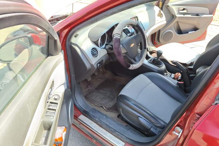 Used Chevrolet Cruze 2012 1.6L SE MT
