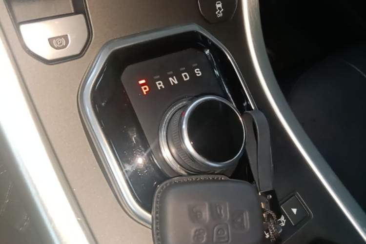 Used Land Rover Range Evoque 2018 240 PS SE Smart Brilliance Edition
