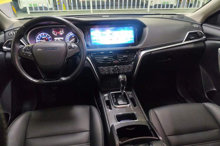 Used Venucia T90 2018 2.0L CVT Smart Connect Luxury Edition China V Standard
