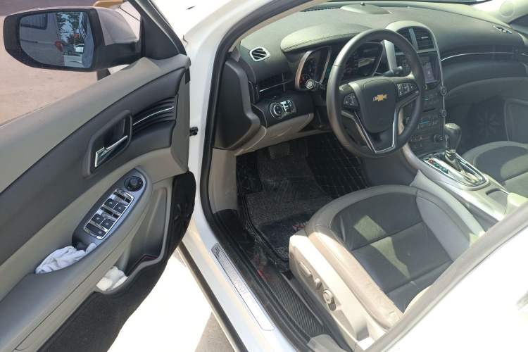 Used Chevrolet Malibu 2014 2.4L Automatic Luxury Edition
