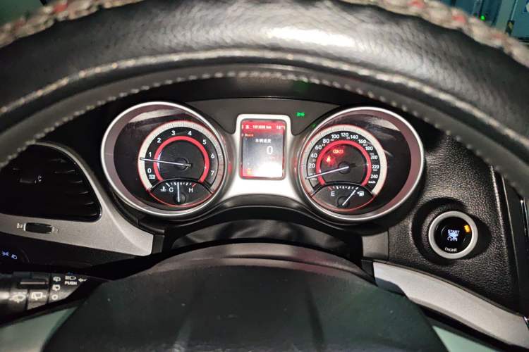 Used Dodge Journey 2013 2.4L Two-Wheel Drive Luxury Version